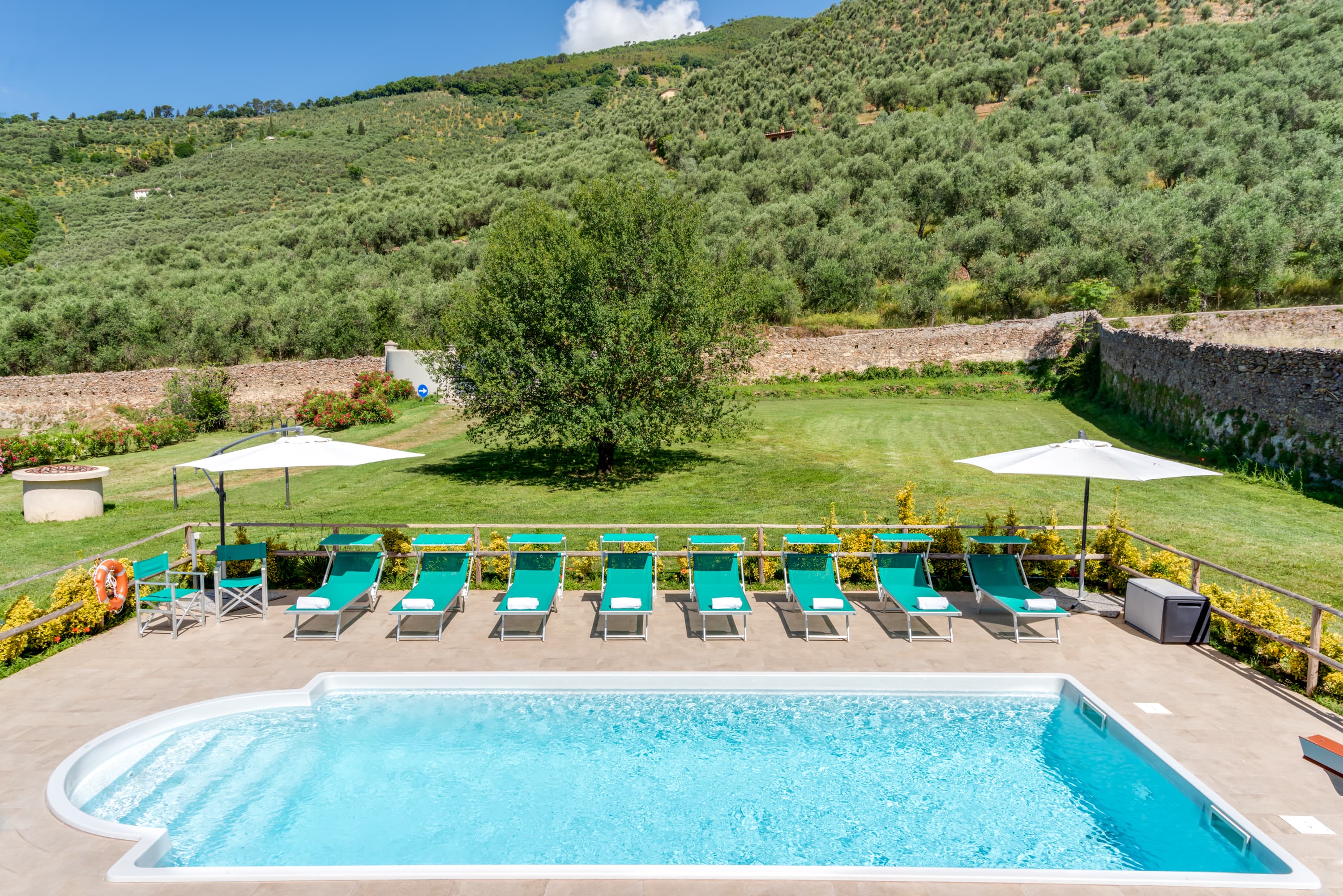 Nerino villa at La Pieve