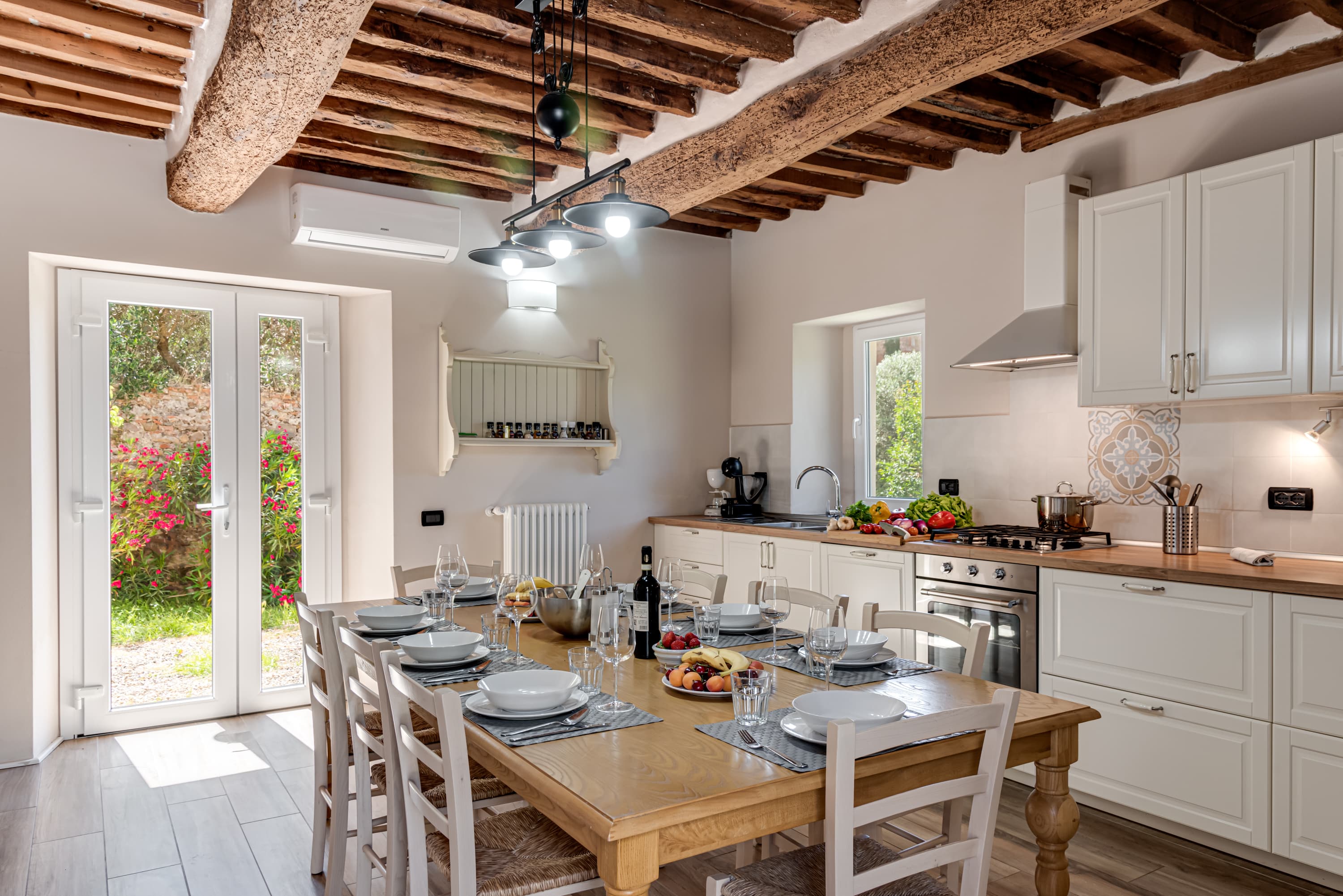 Nerino villa at La Pieve