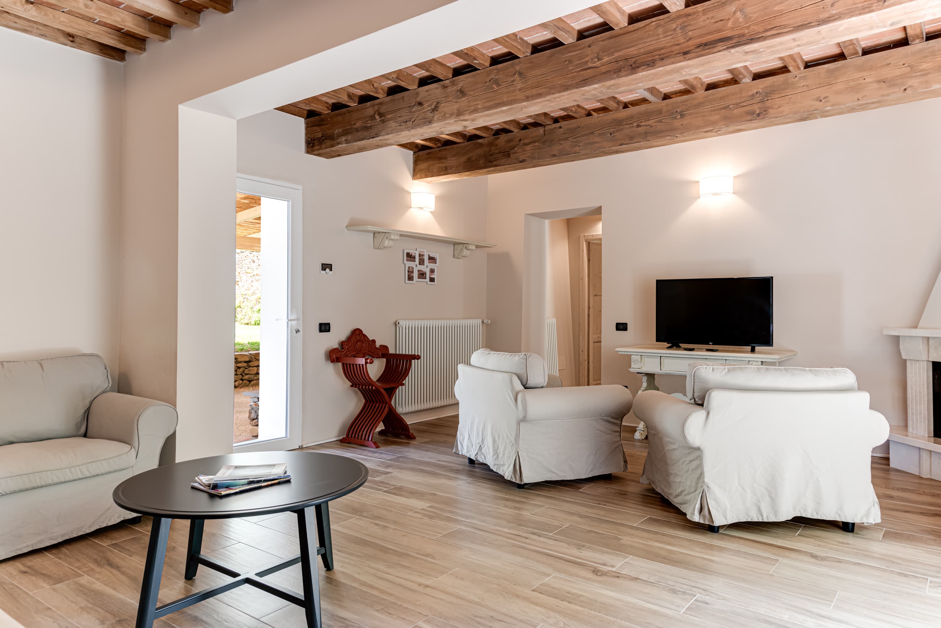 Nerino villa at La Pieve