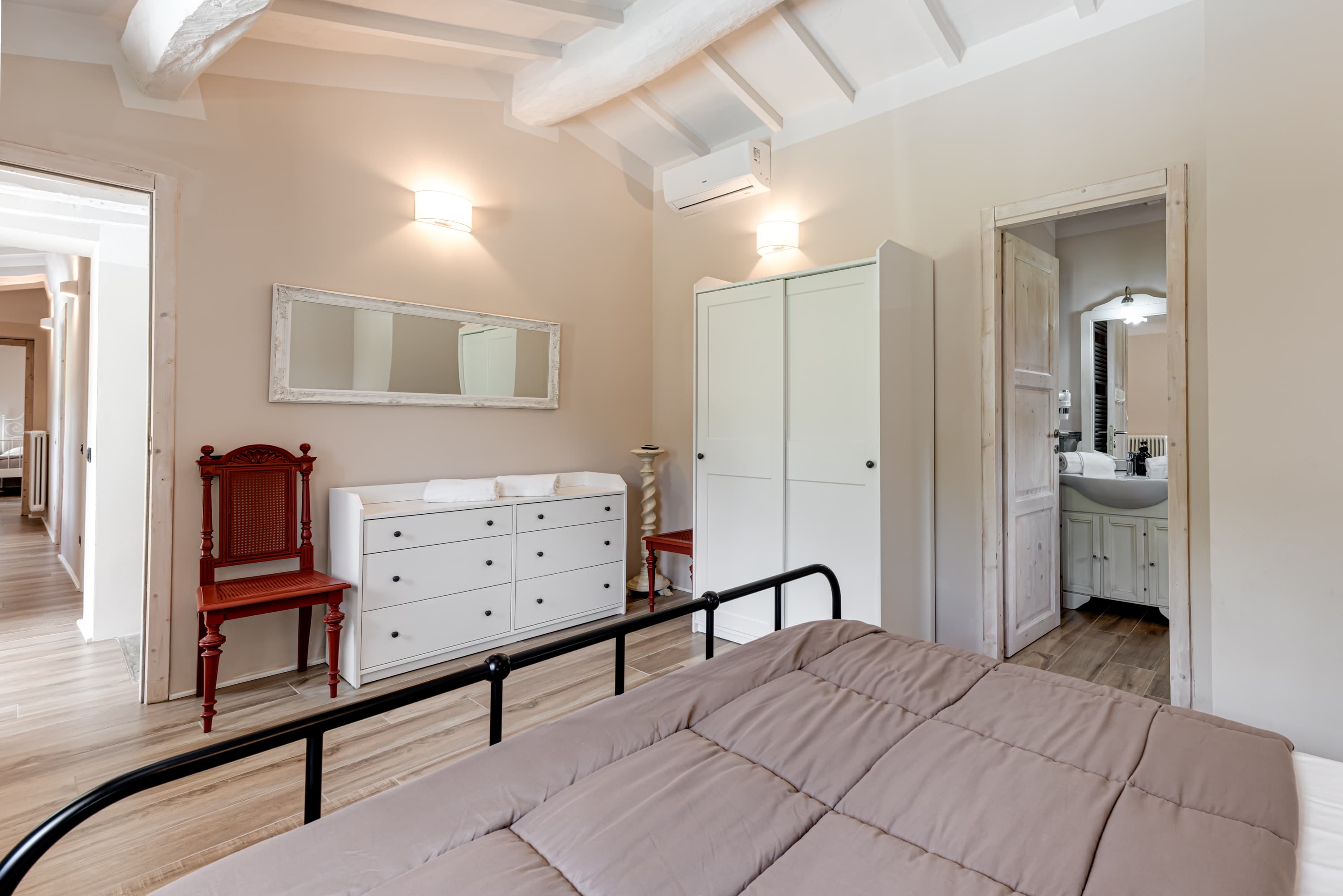 Nerino villa at La Pieve